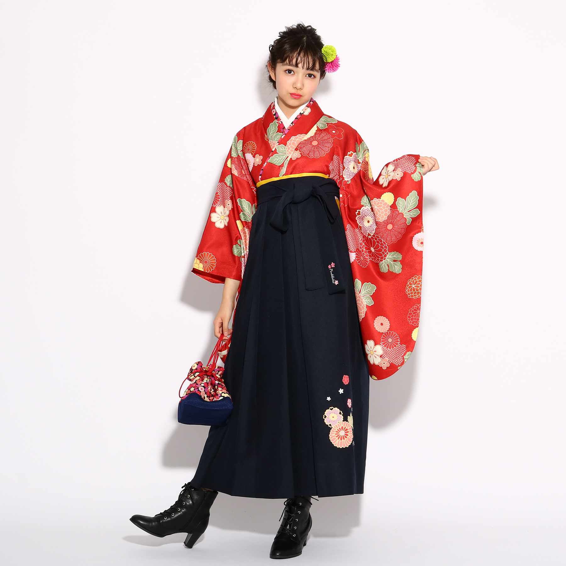 【2020 卒業式】小学生女の子用の袴で人気は？ジュニア袴を購入＆レンタルできるおすすめショップ16選！